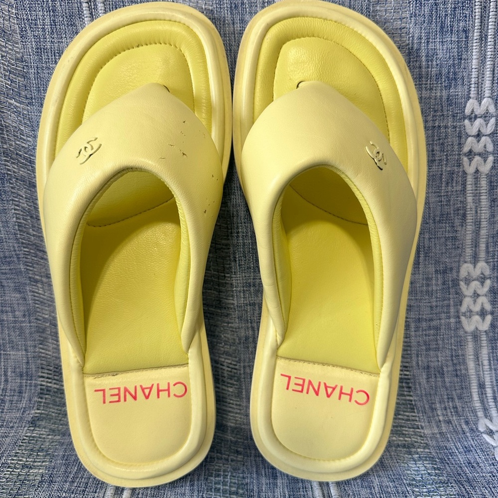 CHANEL Light Yellow Slide Sandals